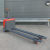 fully-electric-long-fork-pallet-truck-520x2000mm